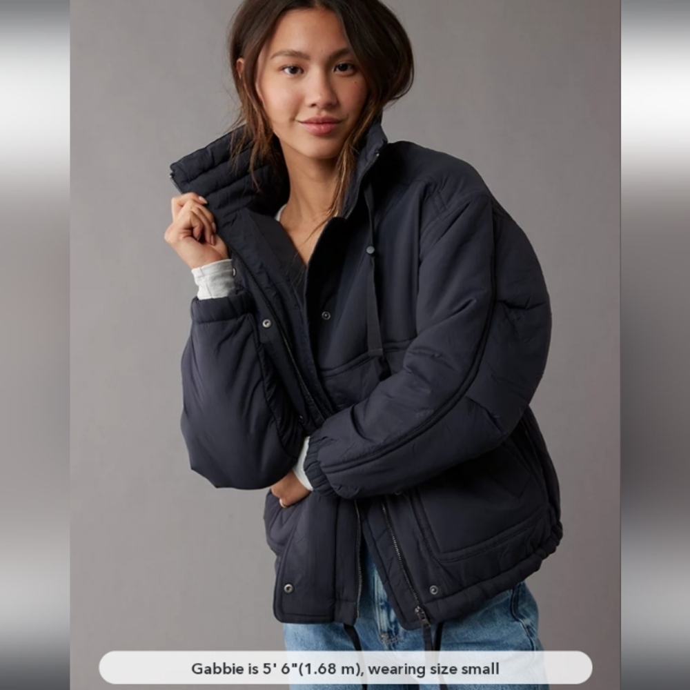 ⚡️SALE⚡️🆕️NWT AE Lightweight Padded Puffer Jacket in 'Black', Sizes Medium